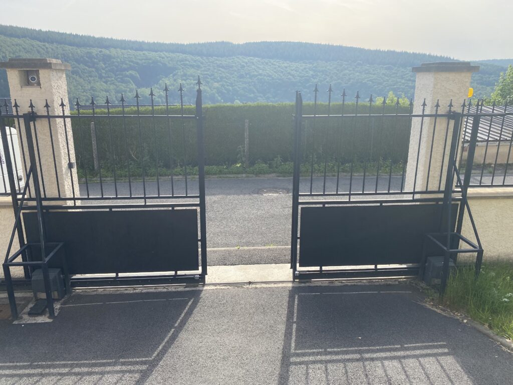 motorisation-portail-double-vantaux-deville-ardennes Motorisation portail double vantaux Deville ardennes
