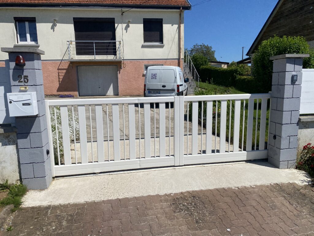 Portail motorisé renwez