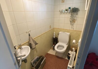 Avant rénovation toilettes